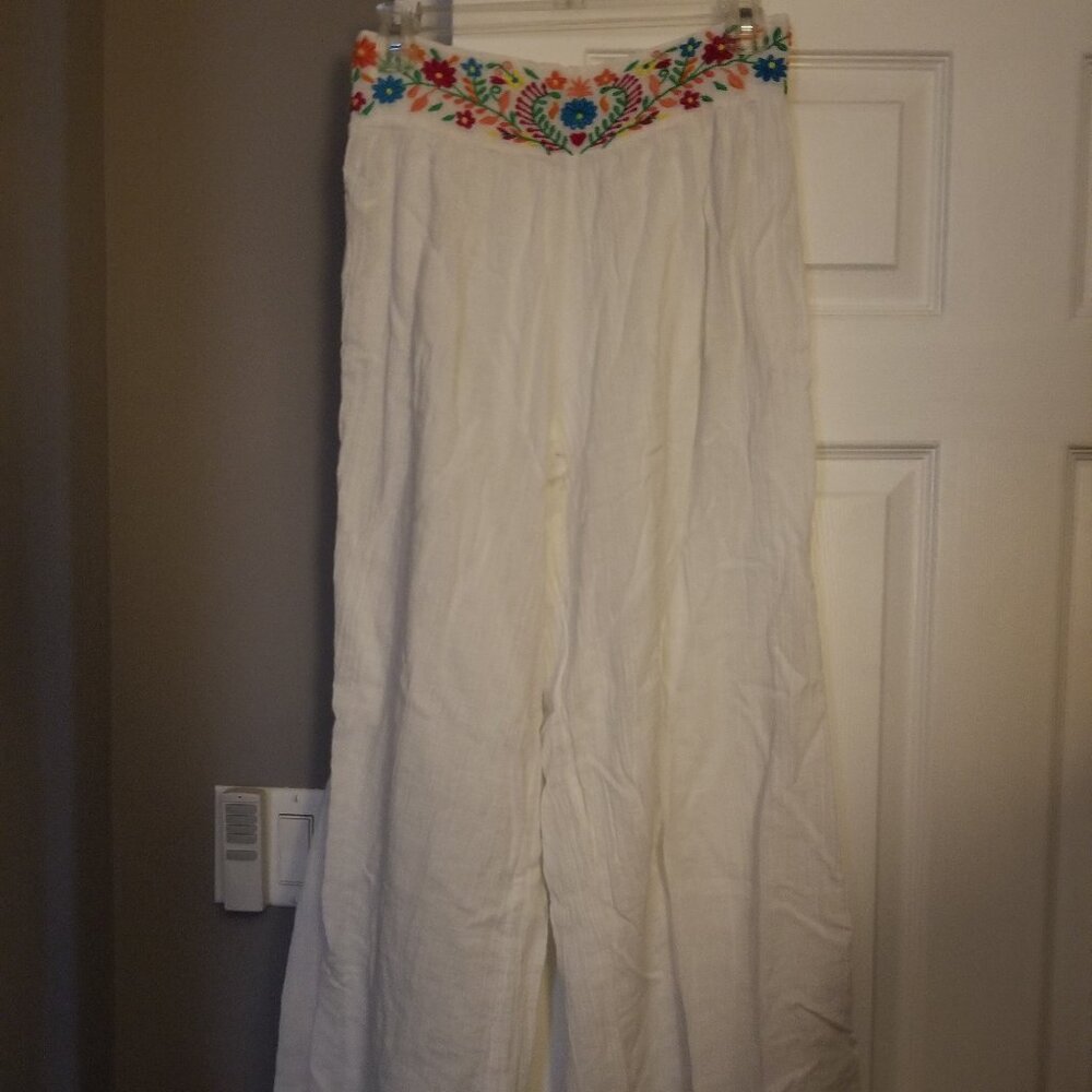 spiaggia dolce White Retro Flower Bathing Suit Cover Pants